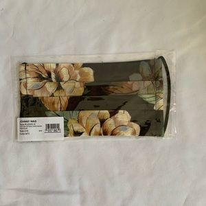 ❌SOLD❌Johnny Was brand new face mask.